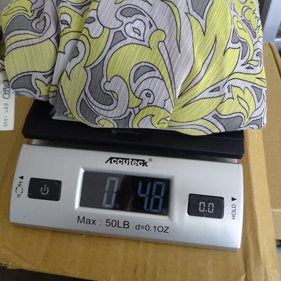 Cato Gray Yellow Cold Shoulder Top Ruffle Short Sleeves Women Size L Lined - Picture 10 of 10